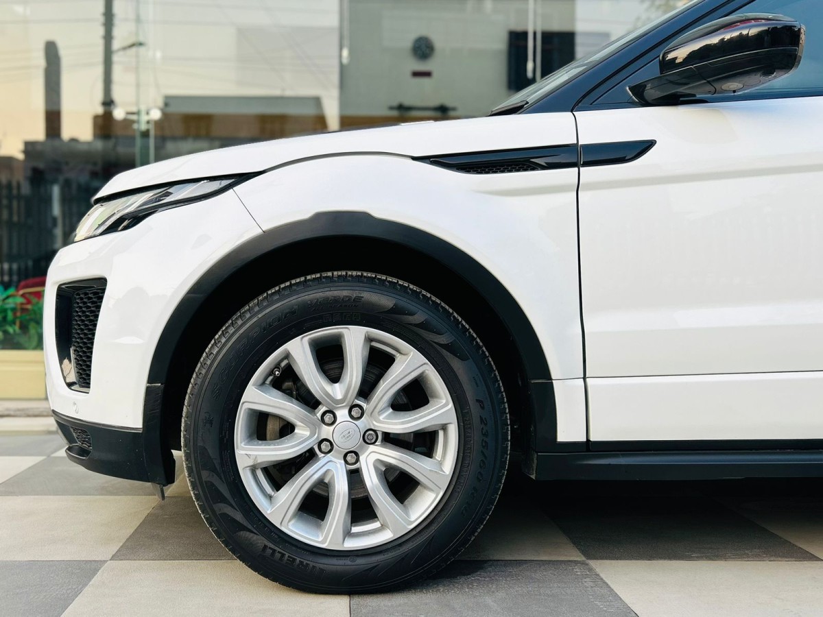 LAND ROVER RANGE ROVER 2.0 EVOQUE HSE PANORAMIC SUN-ROOF